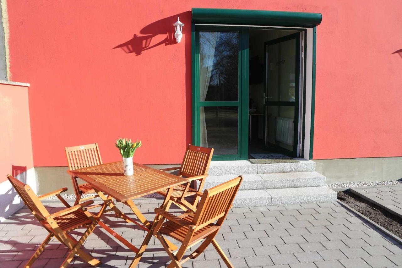 Pension Am Waldguertel Forst  Bagian luar foto