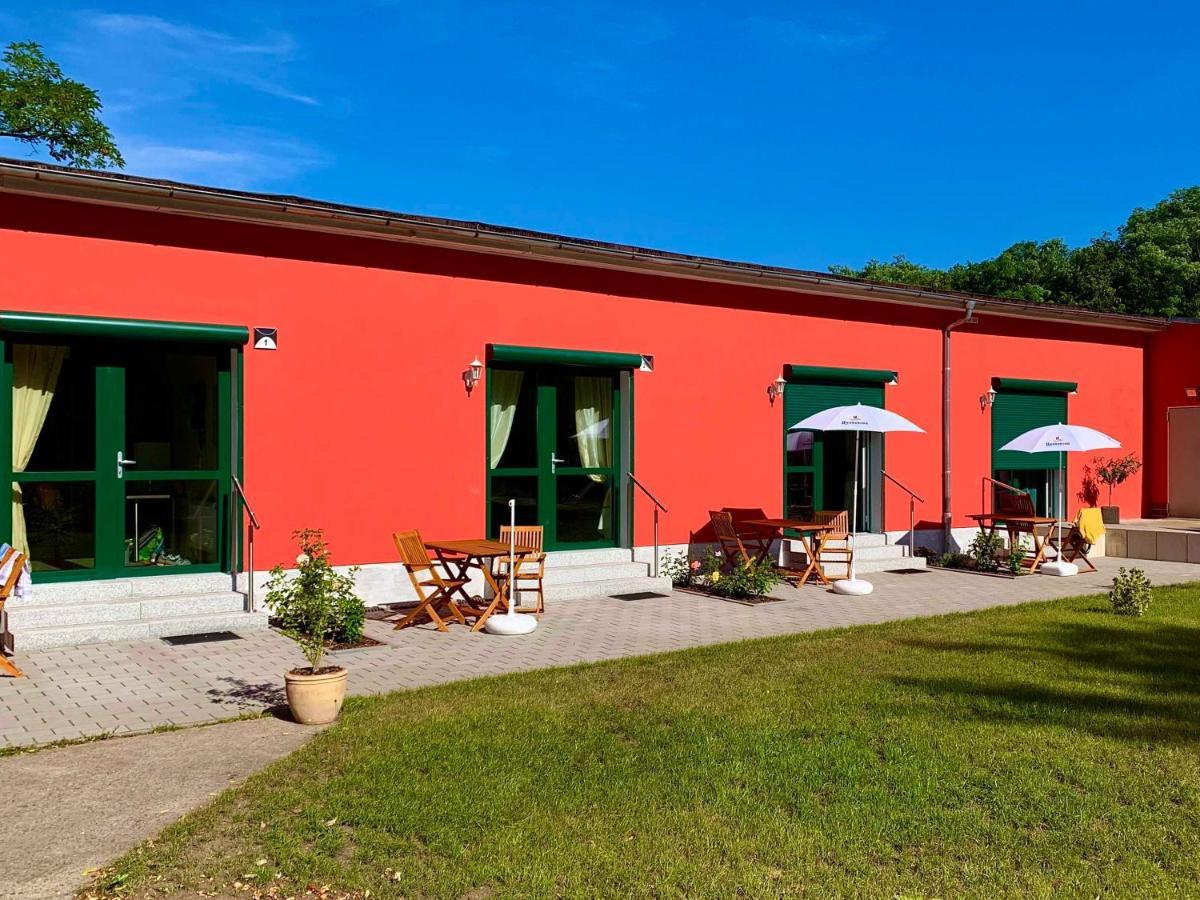 Pension Am Waldguertel Forst  Bagian luar foto